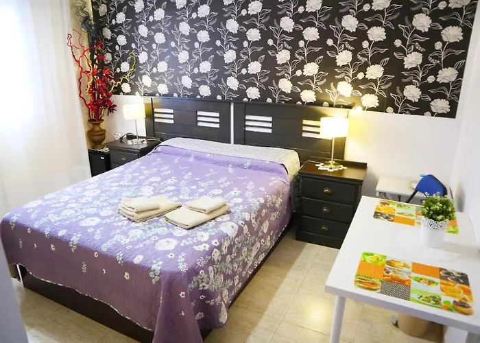 Happy 格拉纳迪利亚-德阿沃纳